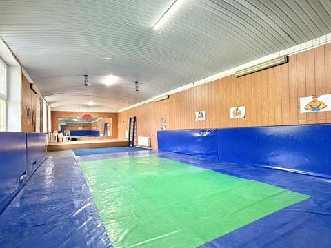 комерційна за адресою Клубна, 2а
