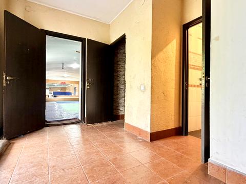 комерційна за адресою Клубна, 2а