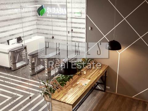 комерційна за адресою Жилянська вул., 76