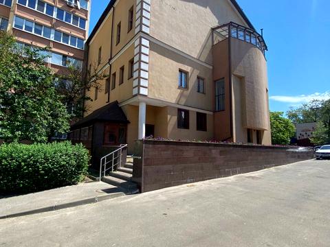 комерційна за адресою Європейська вул. (Жовтнева), 27