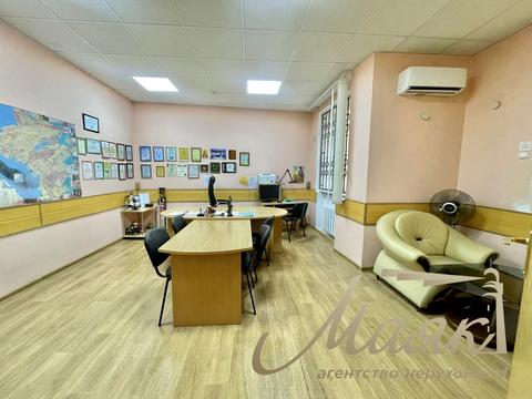 комерційна за адресою Сарматська вул., 2-А