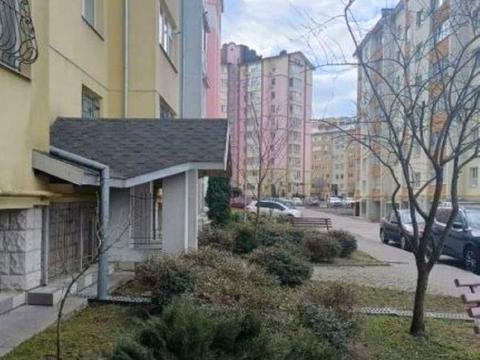 квартира за адресою Тролейбусна вул., 32