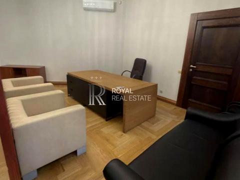 коммерческая по адресу Жилянская ул., 72