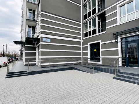 коммерческая по адресу Леси Украинки ул., 3