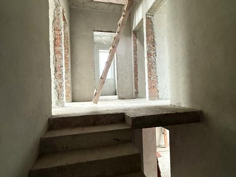 будинок за адресою Травнева