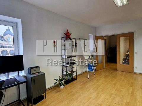 комерційна за адресою Велика Васильківська вул. (Червоноармійська), 9-2