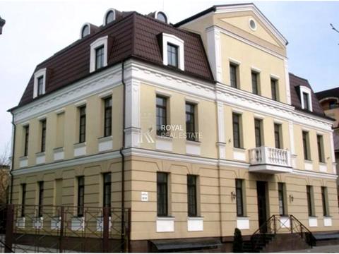 комерційна за адресою Волоська вул., 6/14