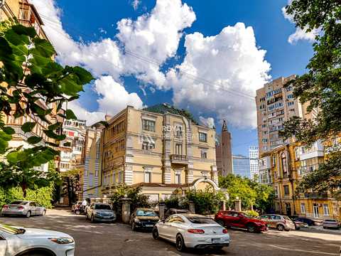 коммерческая по адресу Саксаганского ул., 60