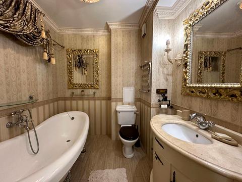 квартира за адресою Дніпровська набережна вул., 19-В