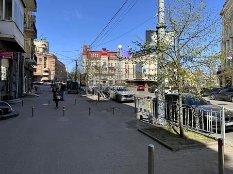 коммерческая по адресу Большая Васильковская ул. (Красноармейская), 28