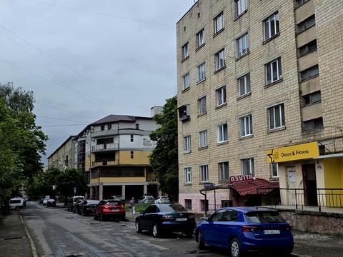 кімната за адресою Володимира Івасюка вул., 1
