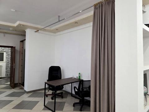 комерційна за адресою Головна вул., 144