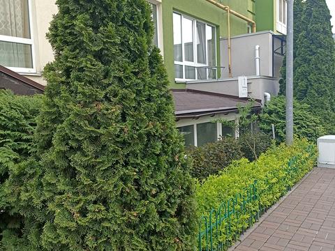 комерційна за адресою Жулянська вул., 1-Д