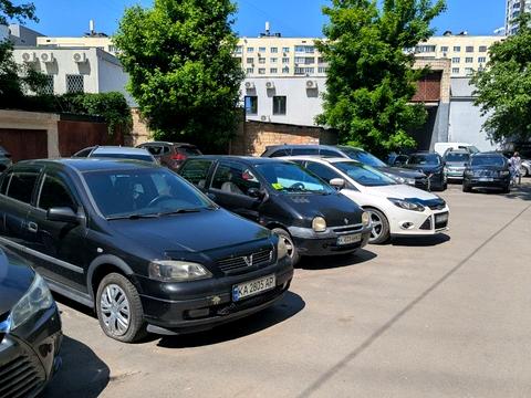 паркоместо по адресу Берестейский просп. (Победы), 25