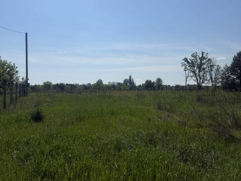 участок по адресу Новоселецька