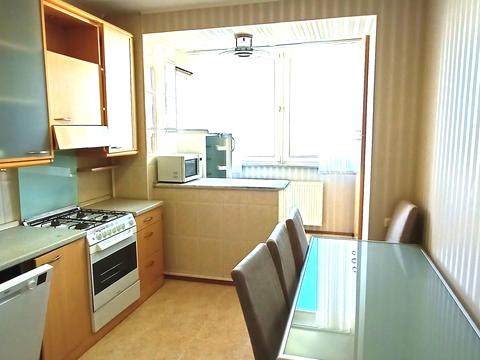 квартира за адресою Генерала Алмазова вул. (Кутузова), 6