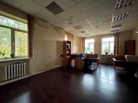 комерційна за адресою Броварська вул., 4б