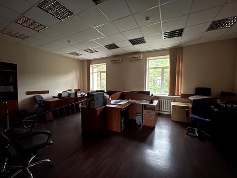 комерційна за адресою Броварська вул., 4б
