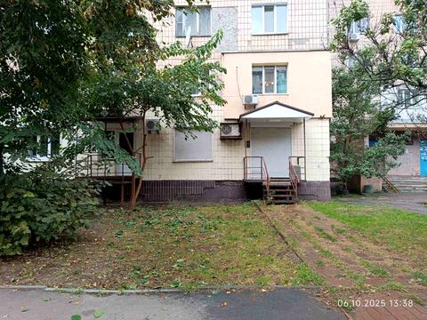 комерційна за адресою Світлицького вул., 24-А