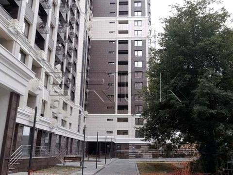 комерційна за адресою Золотоустівська вул., 25