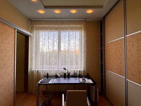 квартира за адресою Олександра Олеся вул., 25д