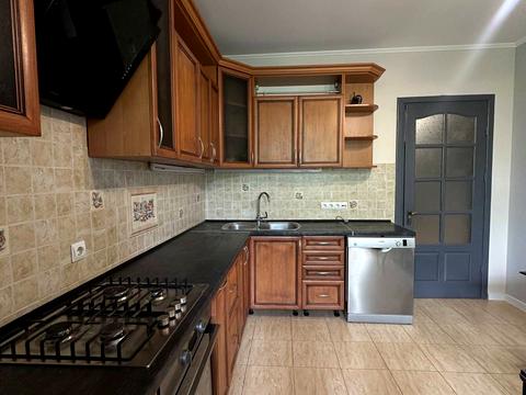 квартира за адресою Степана Бандери вул., 10