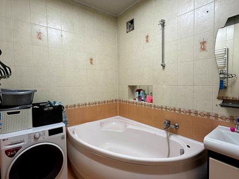 квартира за адресою Степана Бандери вул., 10