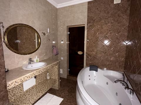 квартира за адресою Літературна вул., 1а