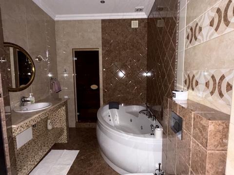 квартира за адресою Літературна вул., 1а