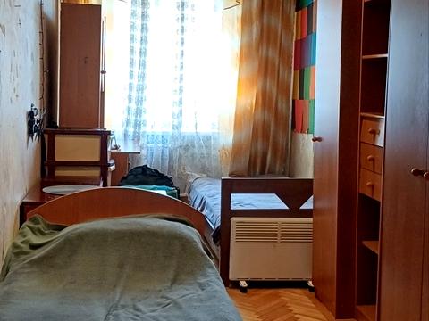 квартира за адресою Космонавтів вул., 1
