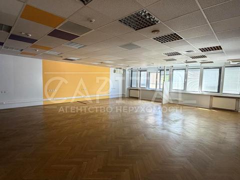 комерційна за адресою Богдана Хмельницького вул., 55а