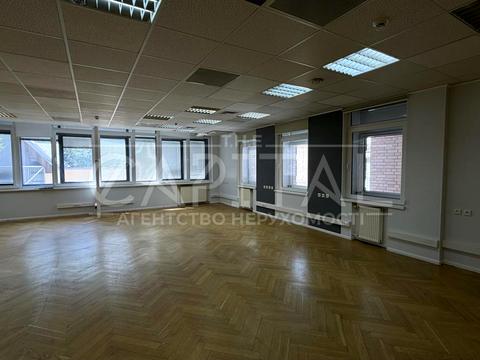 комерційна за адресою Богдана Хмельницького вул., 55а