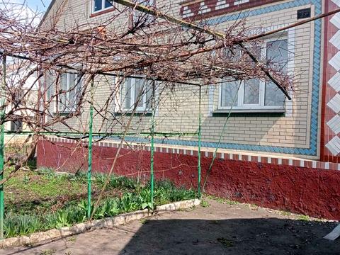 будинок за адресою Центральна вул., 2