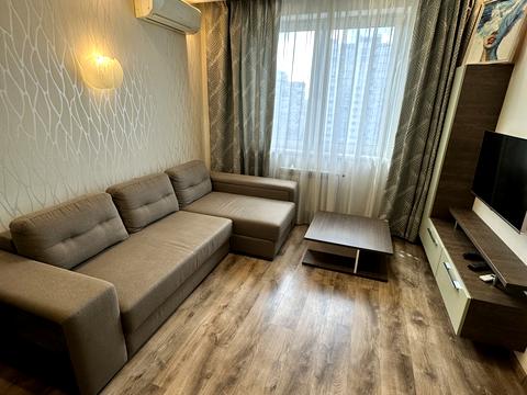 квартира по адресу Патриарха Мстислава Скрипника ул., 40