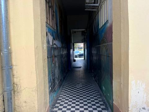 комерційна за адресою Корятовича пл., 2
