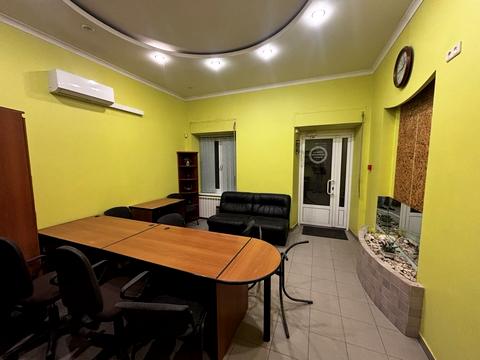комерційна за адресою Ніжинська вул., 42