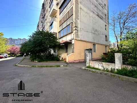 комерційна за адресою Академіка Корольова вул., 48