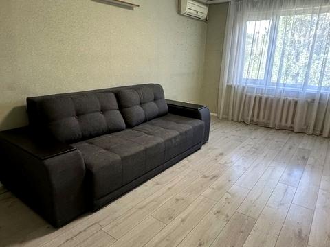 квартира за адресою Дніпро, Героїв просп., 37