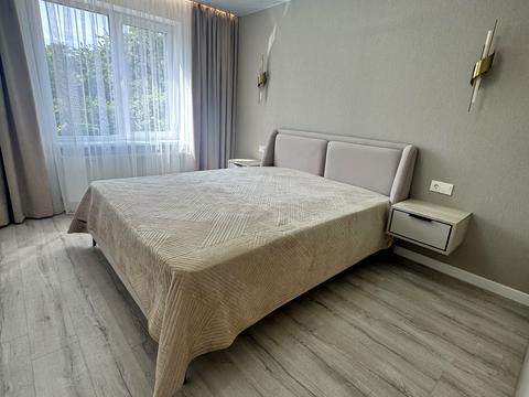 квартира за адресою Білогірська вул., 12