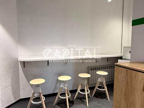 коммерческая по адресу Кловский спуск, 7