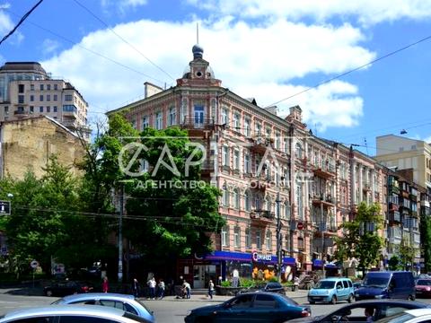 комерційна за адресою Саксаганського вул., 84-86