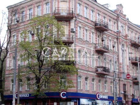 комерційна за адресою Саксаганського вул., 84-86
