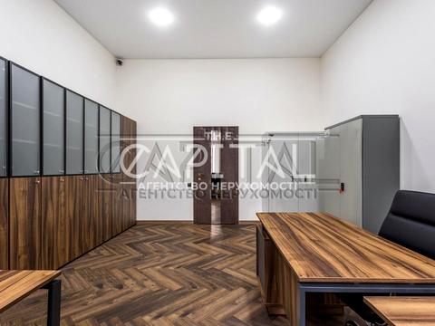 комерційна за адресою Саксаганського вул., 84-86