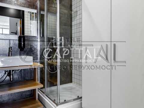 коммерческая по адресу Кловский спуск, 7