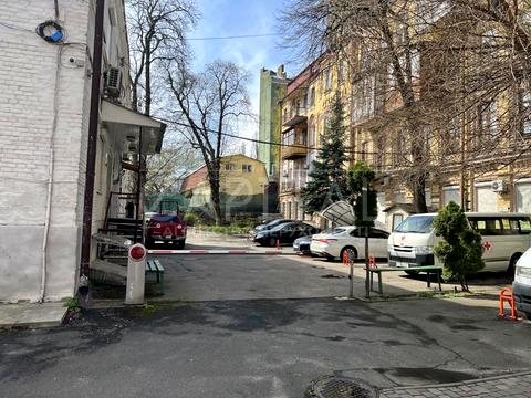 комерційна за адресою Євгена Чикаленка вул. (Пушкінська), 32-Б