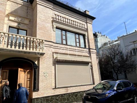 комерційна за адресою Євгена Чикаленка вул. (Пушкінська), 32-Б