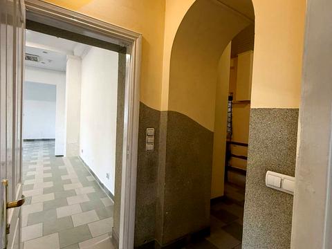 комерційна за адресою Вʼячеслава Чорновола просп. (), 23