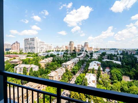 комерційна за адресою Джона Маккейна вул. (Івана Кудрі), 26