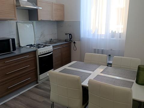 квартира за адресою Листопадова вул., 6