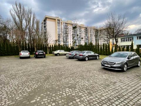 комерційна за адресою Городоцька вул., 243а